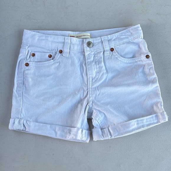 White Girls Levi shorts - Picture 2 of 5